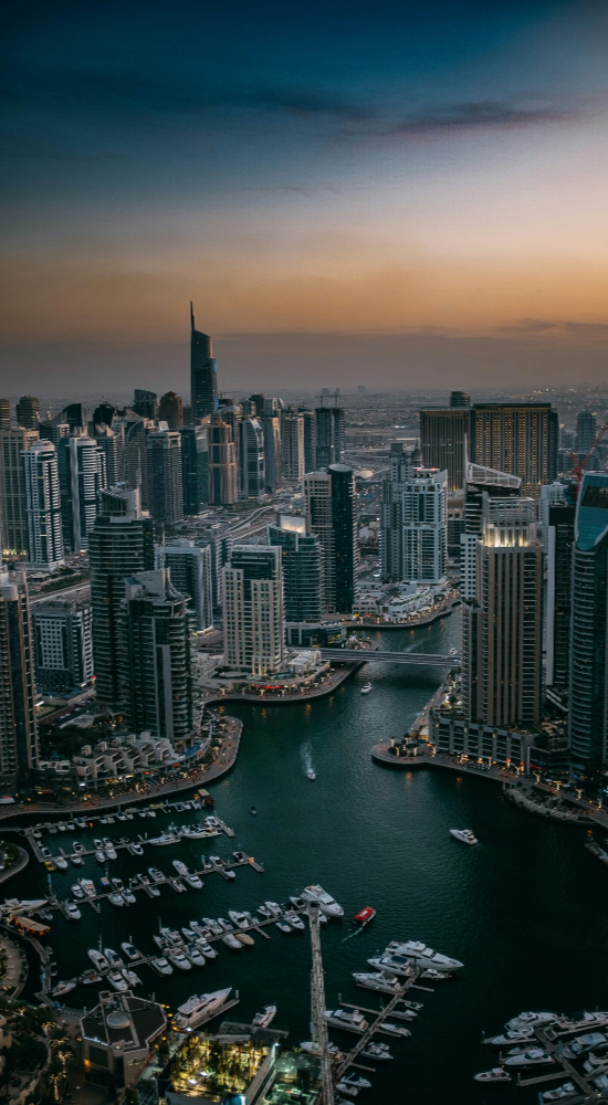 Vista aérea de Dubái relacionada con la solicitud de la visa de inversor en EAU